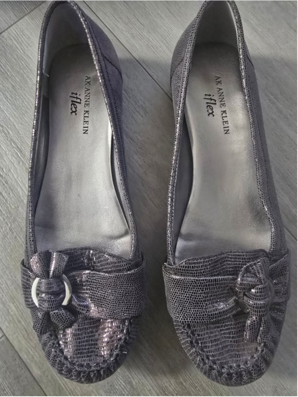 Women's Anne Klein iFlex Loafer Flats, Silver Grey metallic size8M